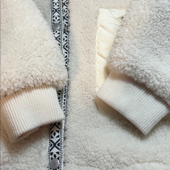 LEVI’S WOMENS SHERPA TEDDY FLEECE JACKET IN OFF WHITE SZ M - Picture 4 of 14